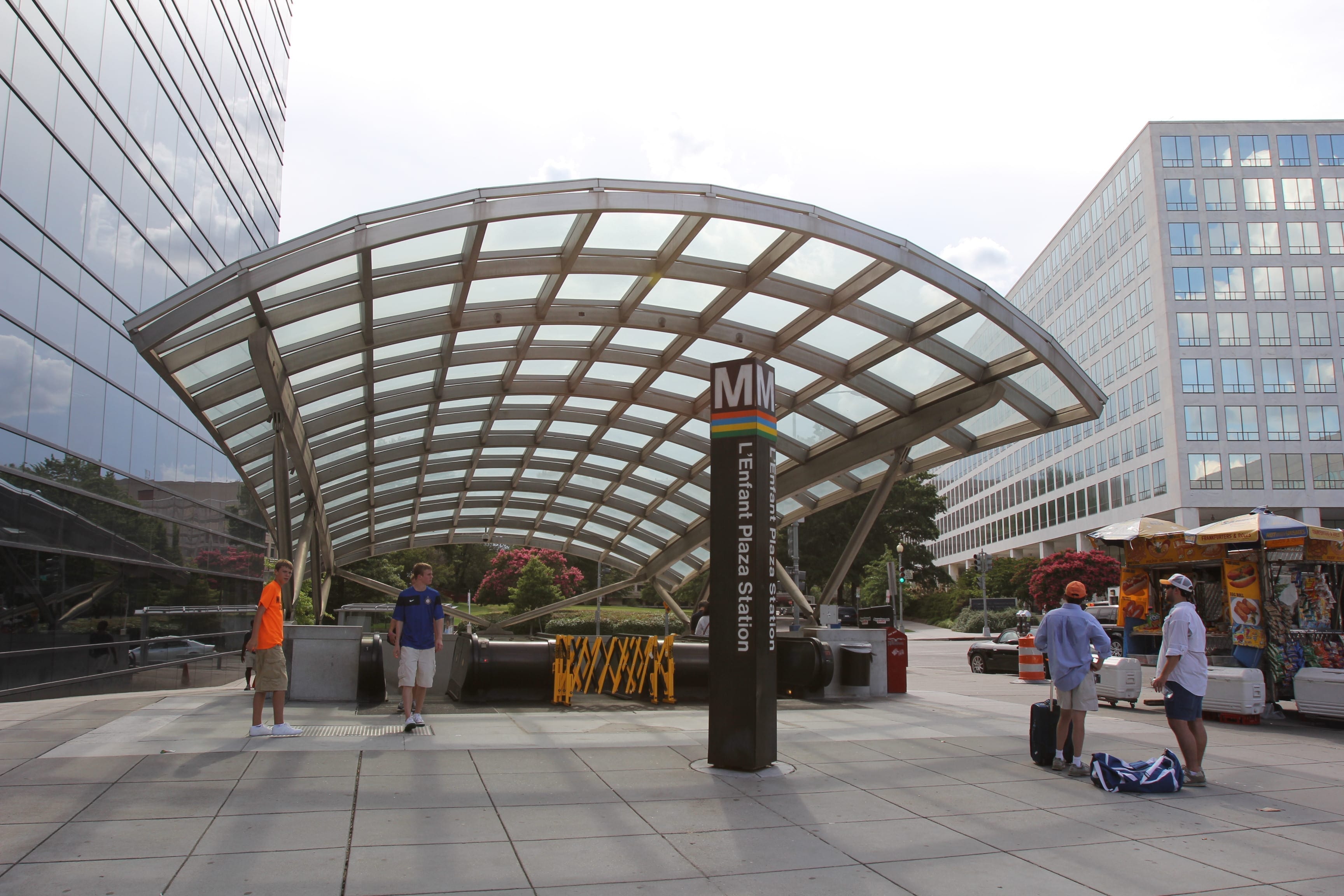 LEnfant_Plaza_WMATA_station.jpg