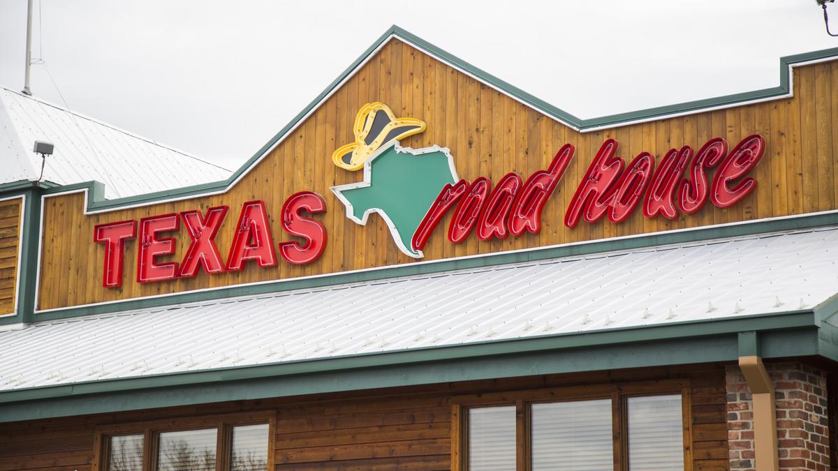 Picture of a Texas Roadhouse restaurant.