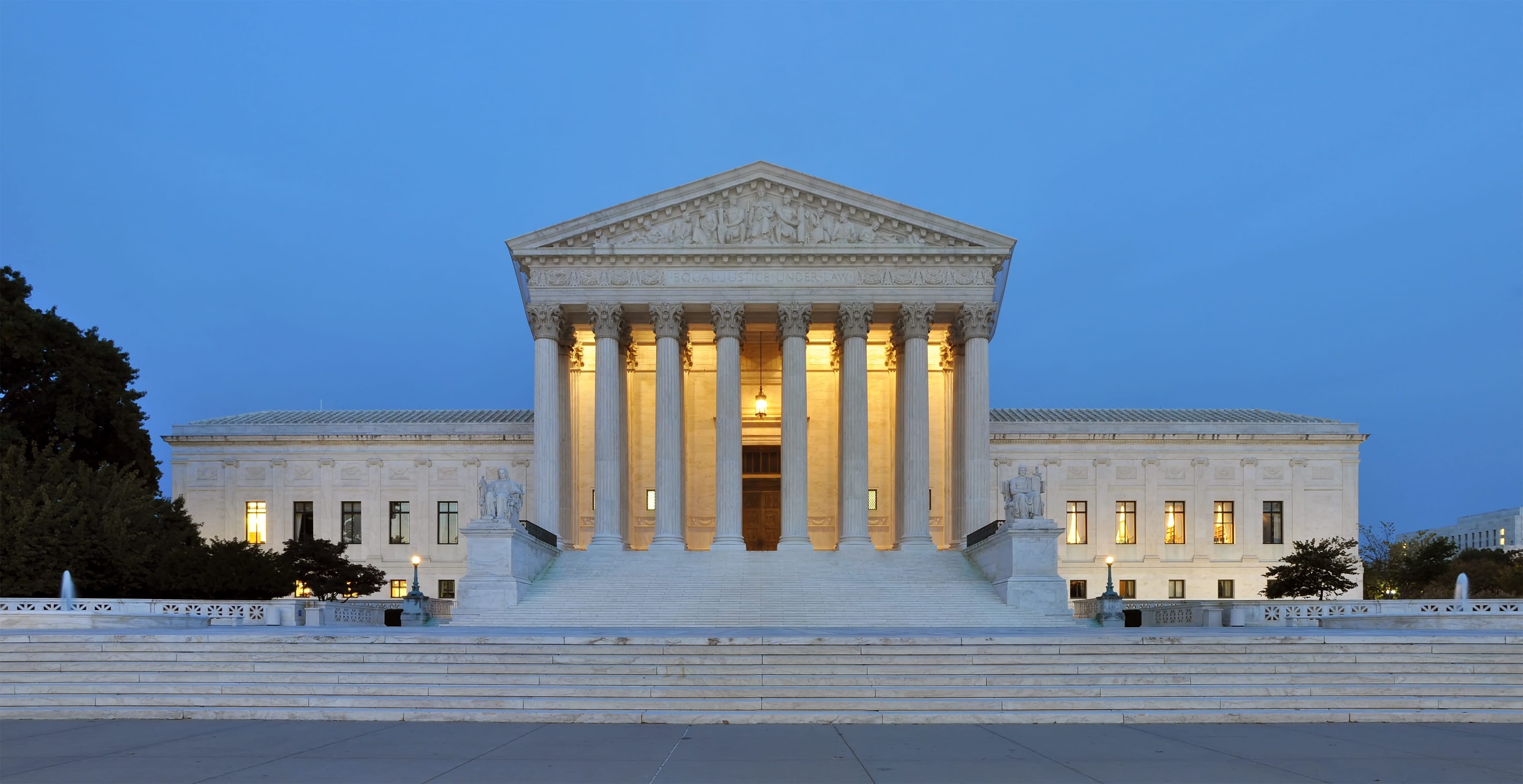The Supreme Court building; image courtesy of www.commons.wikimedia.org, Joe Ravi, under license CC-BY-SA 3.0.