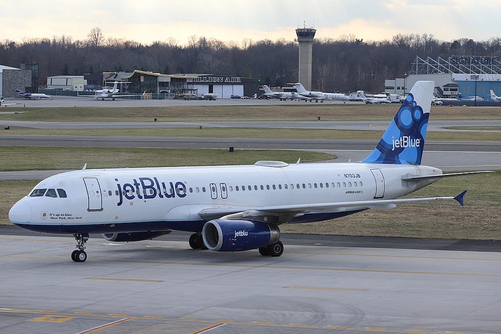 A JetBlue Airways A320