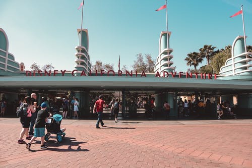Disneyland Annual Pass Holder Files Lawsuit