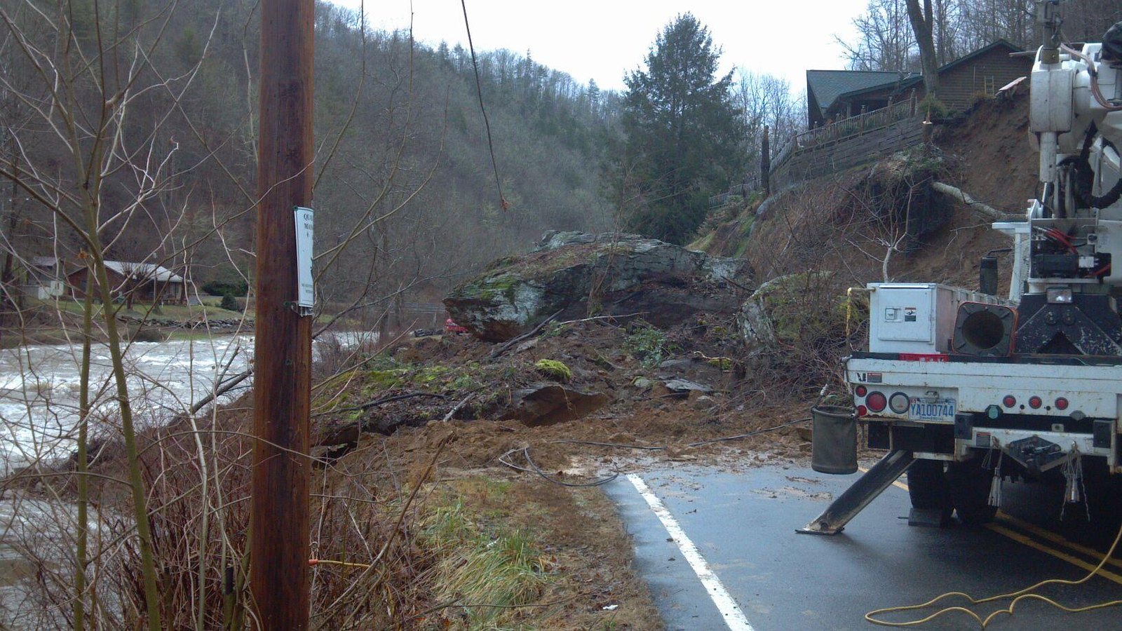 Mudslide on US 19, Yancey County, NC; image by NCDOTcommunications, via Flickr.com, CC BY 2.0.