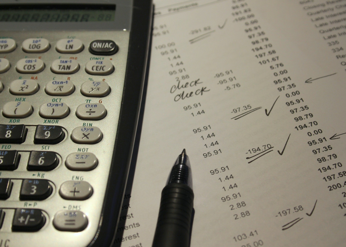 Calculator and accounting document; image by 777546, via Pixabay.com.