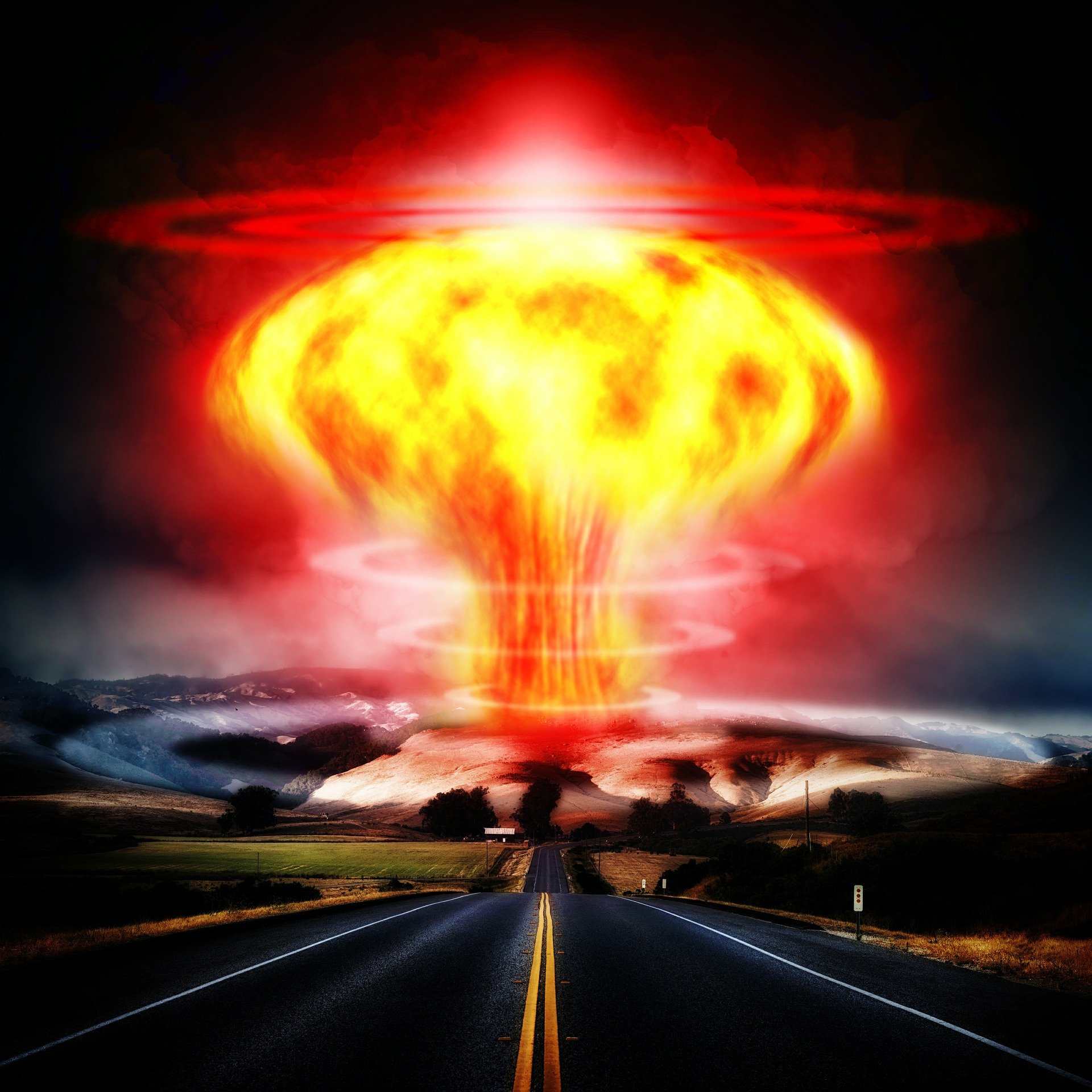 Nuclear explosion; image by 0fjd125gk87, via Pixabay.com.