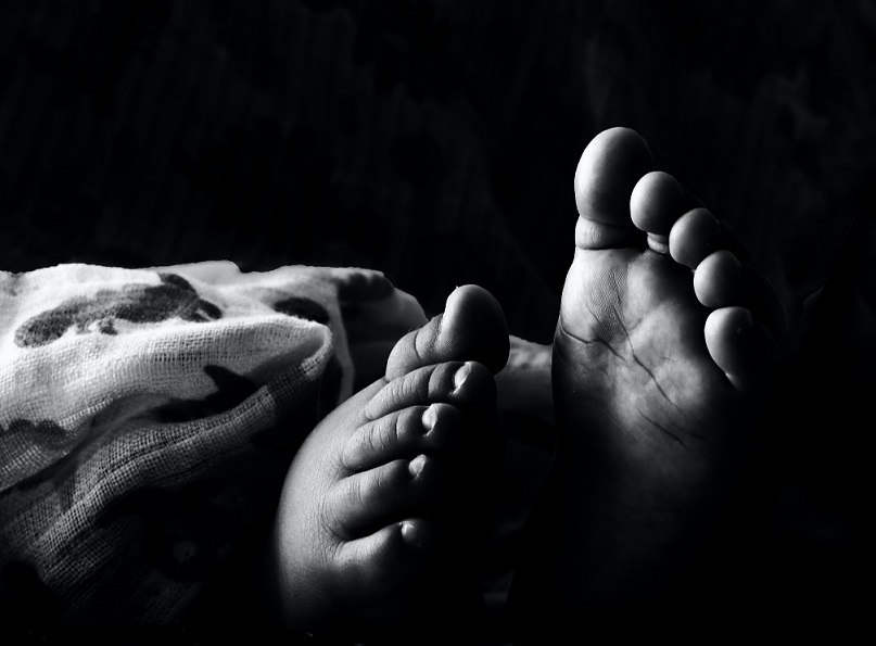 Black Mother Dies After Childbirth, Husband Files Suit