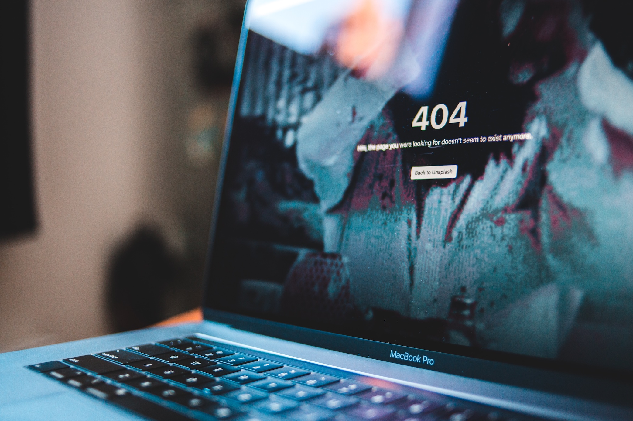 Laptop showing 404 error; image by Erik McLean, via Unsplash.com.