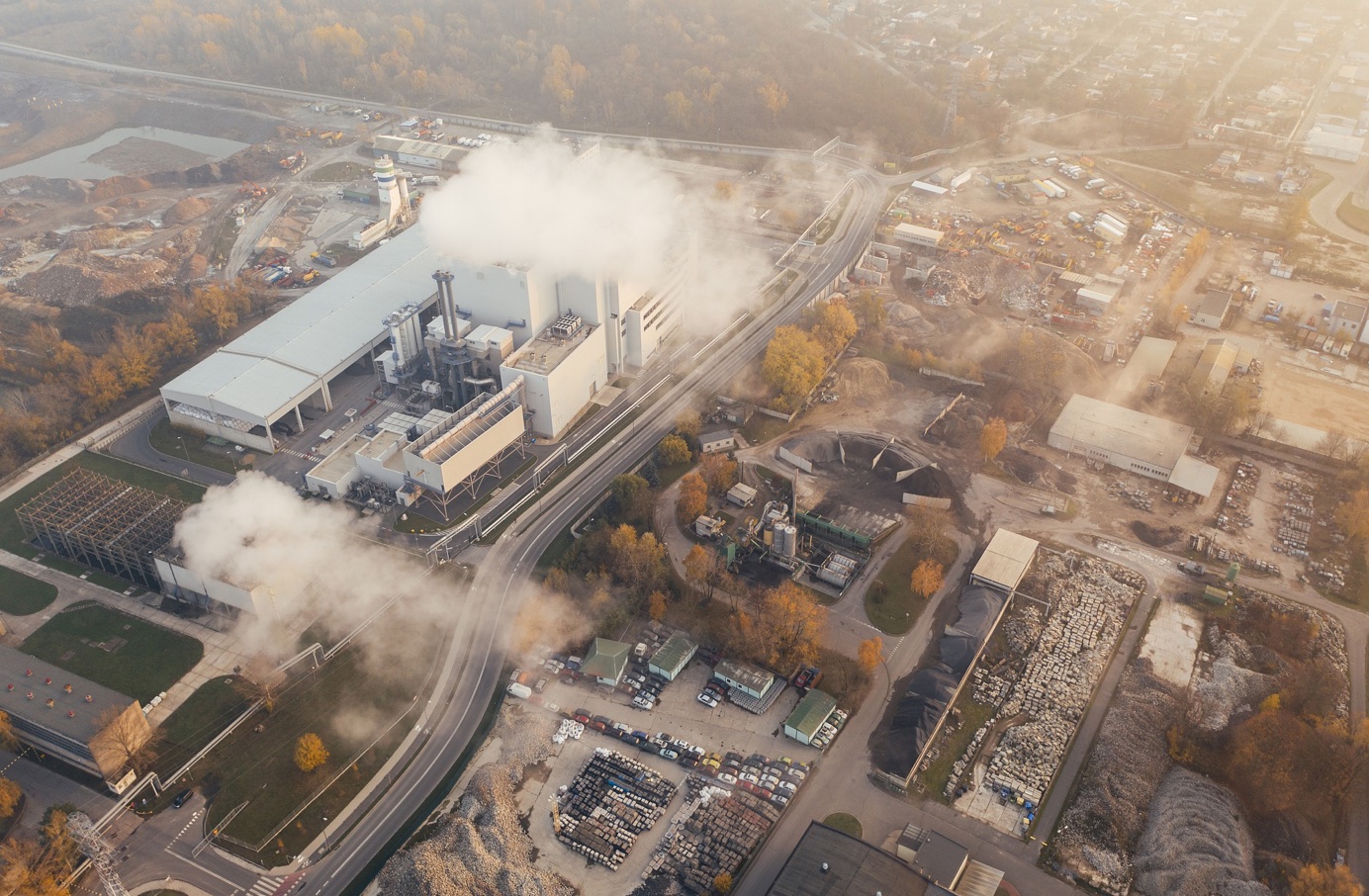 Aerial view of polluted environment; image by marcinjozwiak, via Pixabay.com.