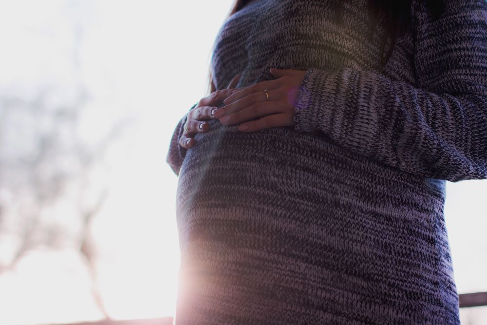 Expecting Mothers with OUD Shouldn't Shy Away from MAT, Studies Show