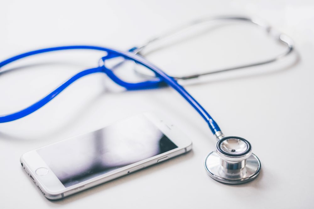 Florida Doctor Accused of Having Relations with Underaged Girls