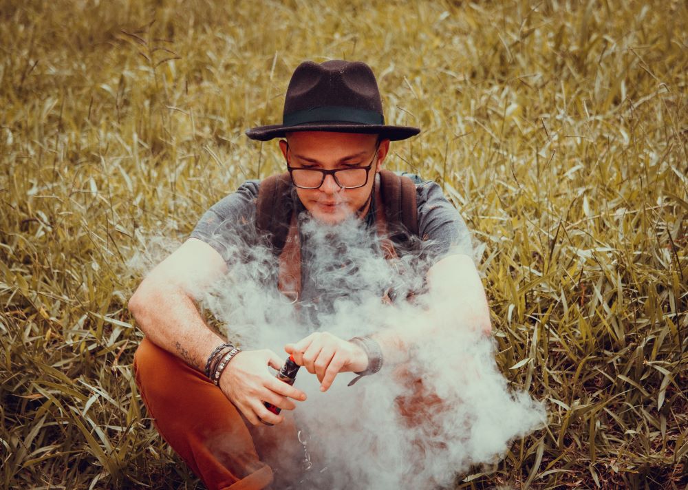 Teens, Young Adults are Using Illegal Disposable Vape Pens