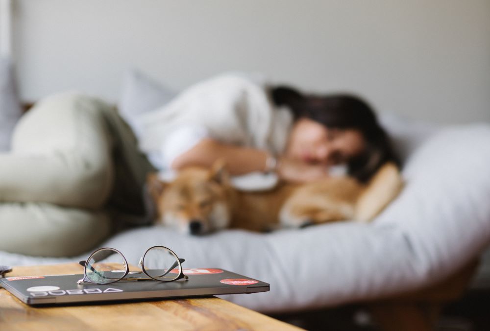 Hitting Snooze May Not be A Bad Idea, Experts Say