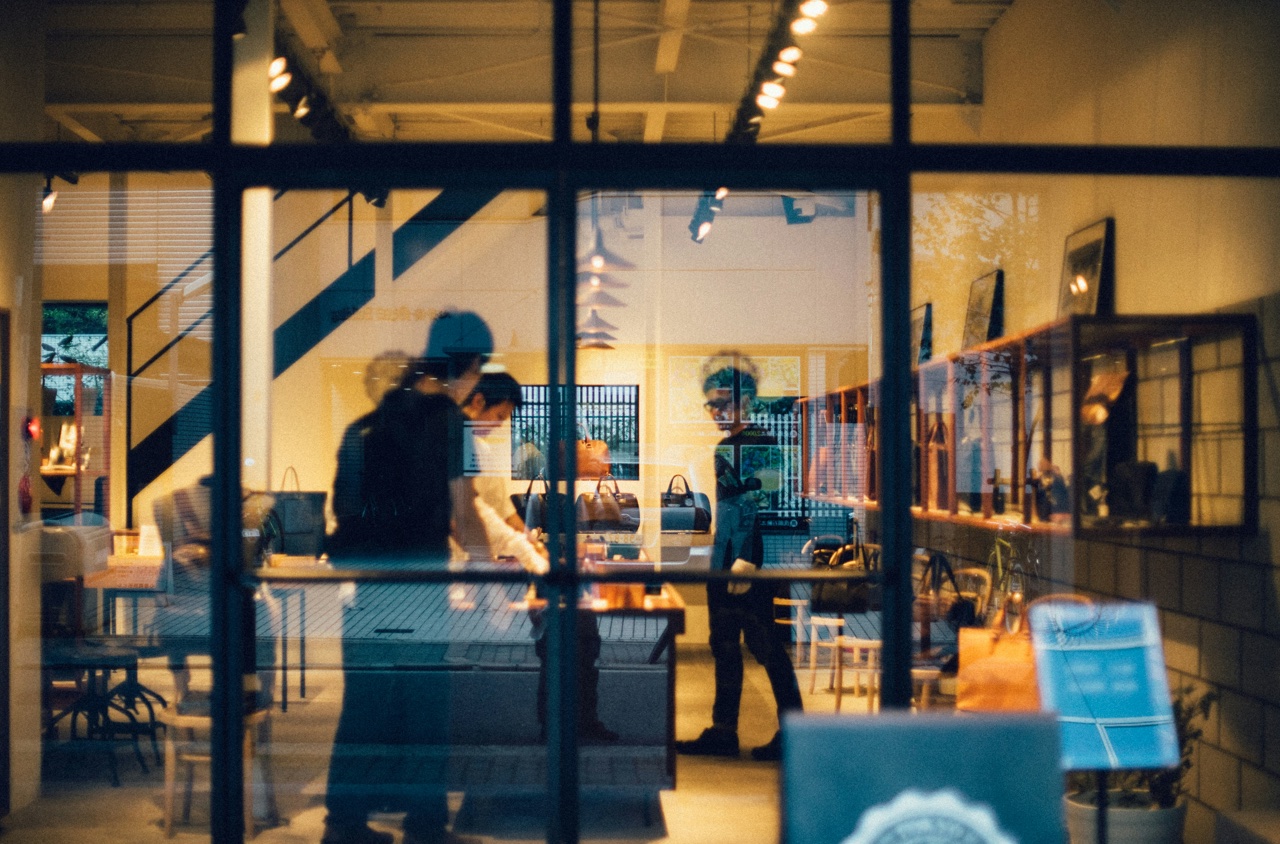 People meeting in office; image by Andrew Leu, via Unsplash.com.