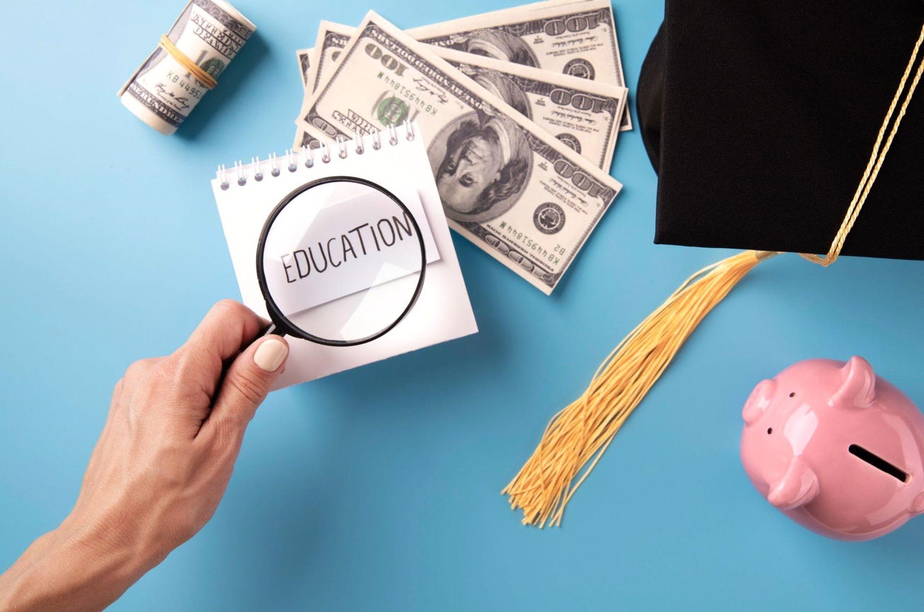 Refinance Student Loans: When to Refinance Student Loans in 2024?