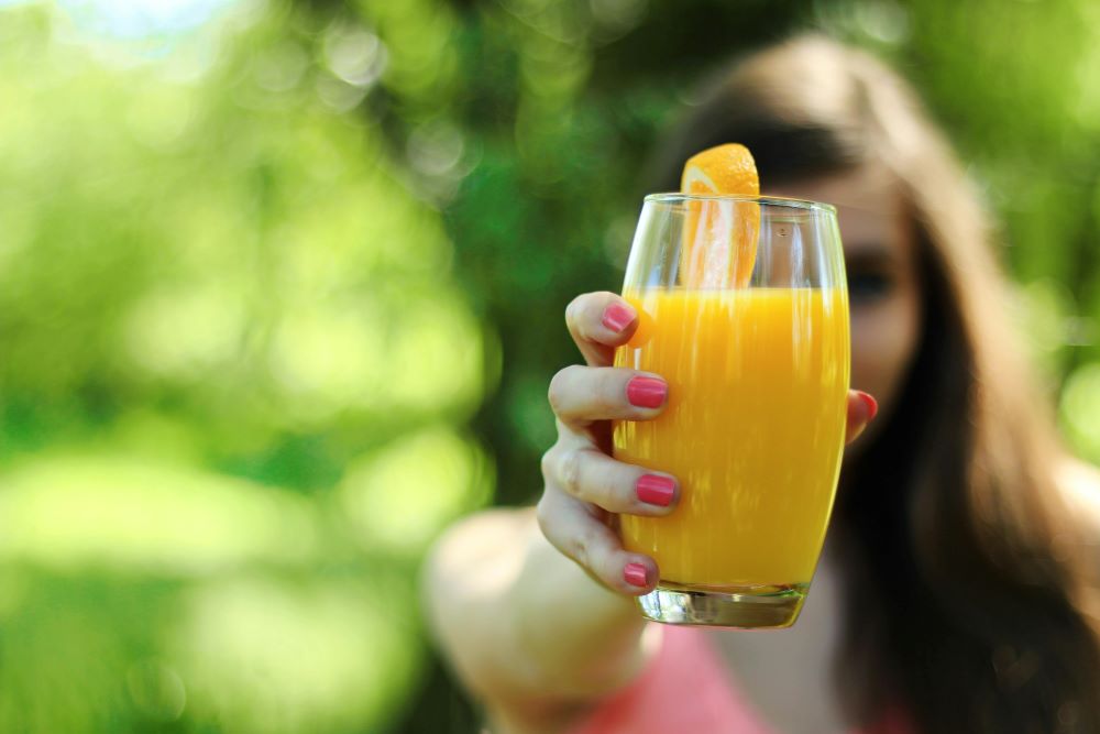 The Many Benefits of Drinking 100% Orange Juice