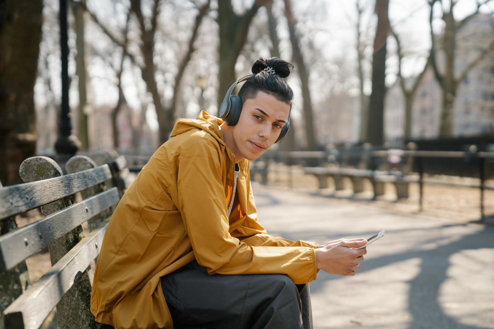 Teen Brain Activity, Sleep, Social Media Use All Linked