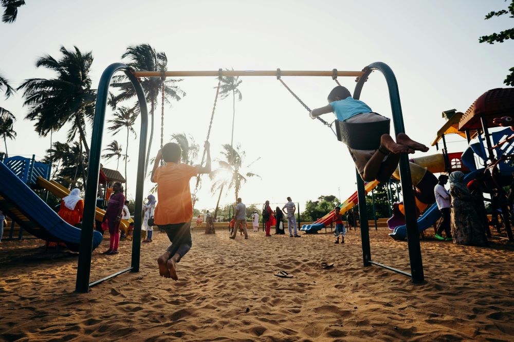 Neighborhoods Impact ADHD Symptoms in DD, Autistic Children