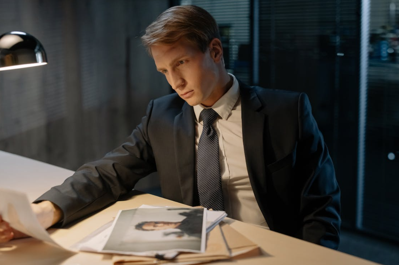 Detectives are looking at the photos. Image by Cottonborough Studio, via pixel.com.